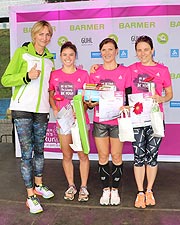 Heike Drechsler mit den drei schnellsten L&auml;uferinnen auf der 5km Strecke beim Women's Run M&uuml;nchen (Foto: Martin Schmitz)